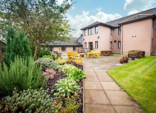 Auchtercrag Care Home Auchmacoy Lodge Commercial Road Ellon Aberdeenshire Ab41 9bd 4 Reviews