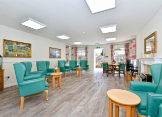 Cherry Tree Manor Care Home 8 Great Road Adeyfield Hemel Hempstead Hertfordshire Hp2 5lb 1 Reviews