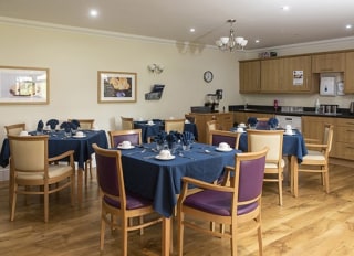 Maple Tree Court Care Home 140 Gloucester Road Kidsgrove Stoke On Trent Staffordshire St7 1el 47 Reviews