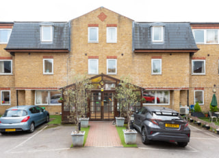Ash Court Care Centre Care Home Ash Mews Ascham Street London Nw5 2pw 33 Reviews