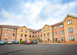 Brook House Care Centre, London, London