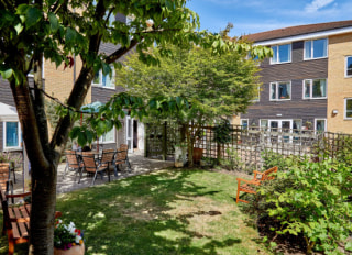 Ashmead Care Centre, London, London