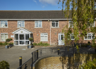 Woodbury Court, Basildon, Essex