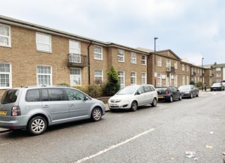 Beaumont Court, London, London