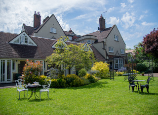 Compton Lodge