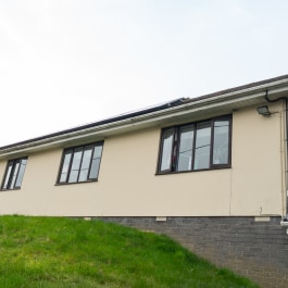 Luk Ros Bungalow, Blackwood, Caerphilly