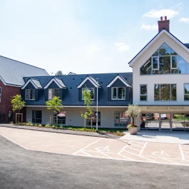 Bellerose Manor