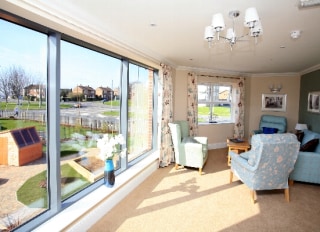 Oak Tree Lodge Care Home Oak Tree Drive Foundry Approach Gipton Leeds West Yorkshire Ls9 6bt 33 Reviews