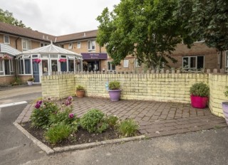 The first care home in Harrow has received the covid-19 vaccine - Harrow  Online